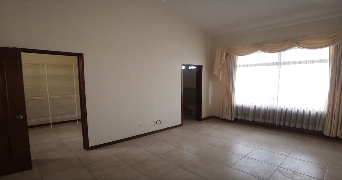 Venta de Casa o Casas, Terrenos, Propiedades, Apartamentos, Inmuebles en Guatemala, zona 11, zona 7, zona 2, zona 18, zona 16, Mixco, Carretera Al Salvador, Fraijanes, Santa Catarina Pinula, Antigua Guatemala, Villa Nueva, Villa Canales, San Miguel Petapa - Venta o Alquiler de Casas En Guatemala